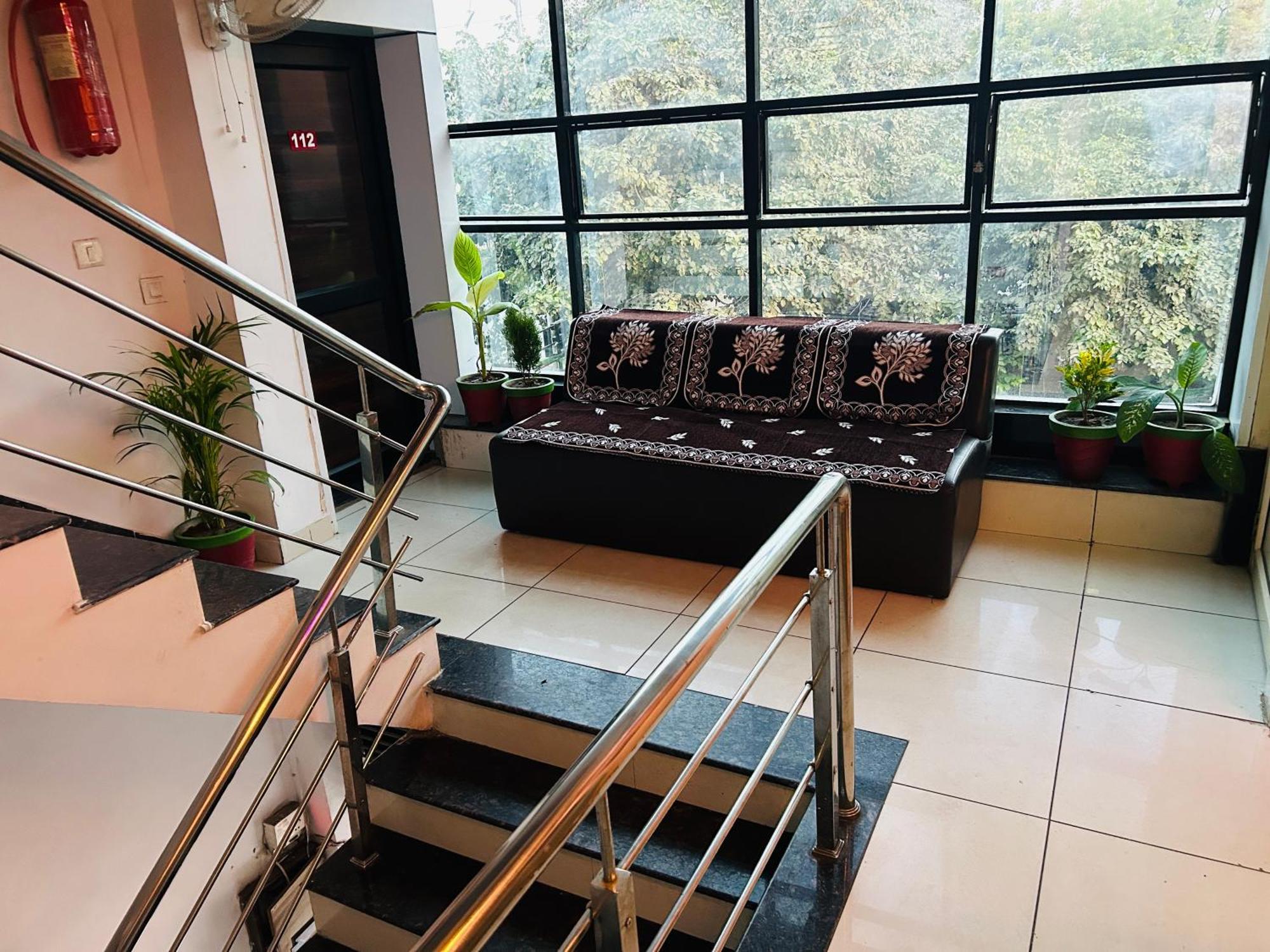 Hotel Season أحمد أباد المظهر الخارجي الصورة