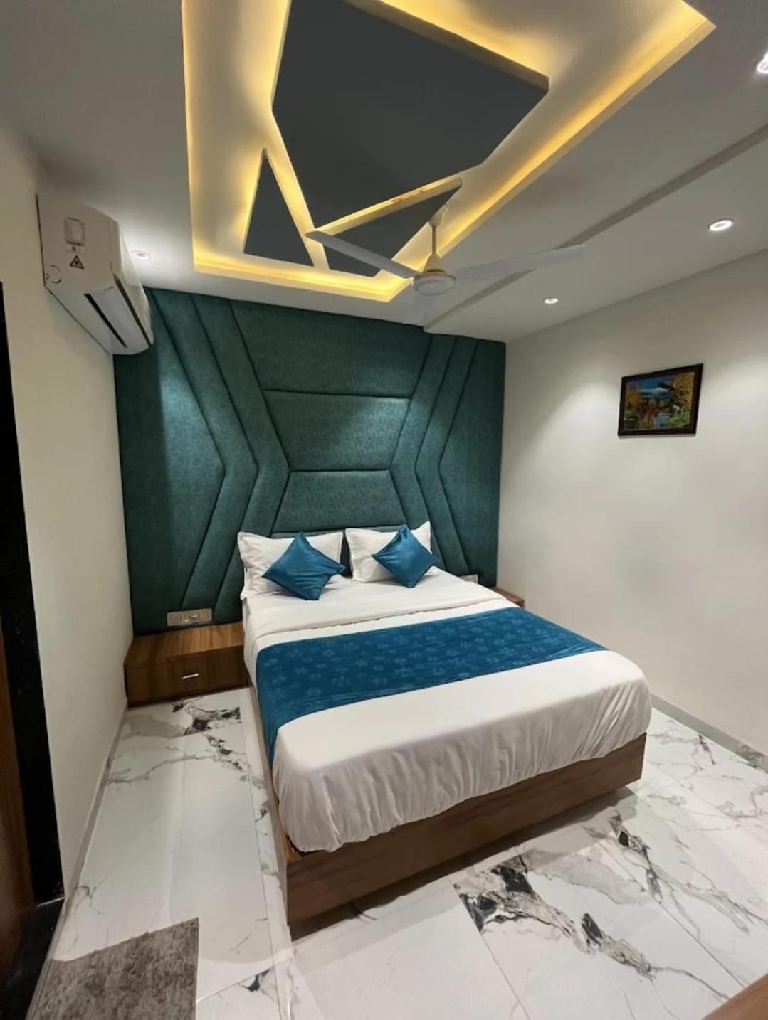 Hotel Season أحمد أباد المظهر الخارجي الصورة