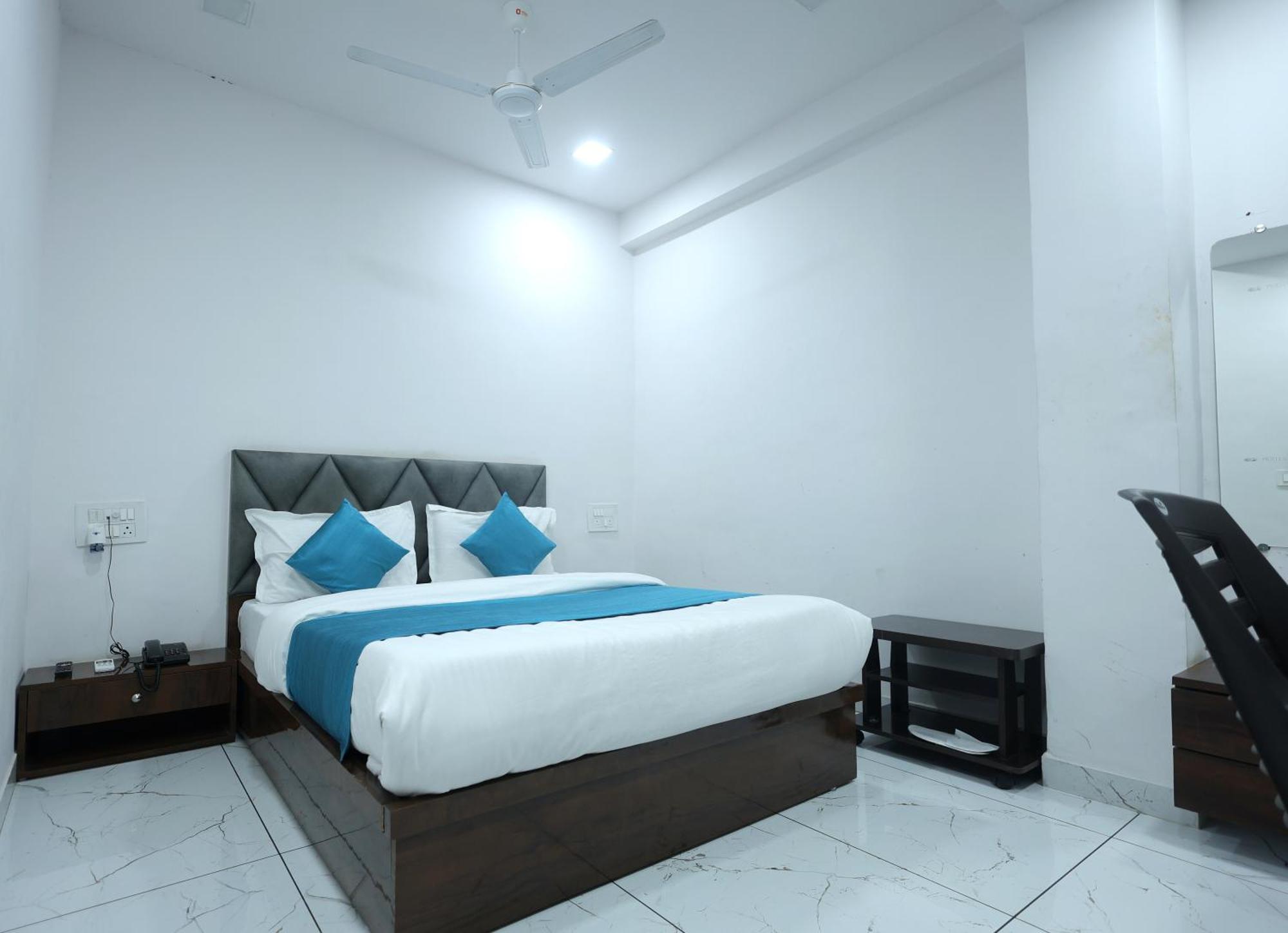 Hotel Season أحمد أباد المظهر الخارجي الصورة